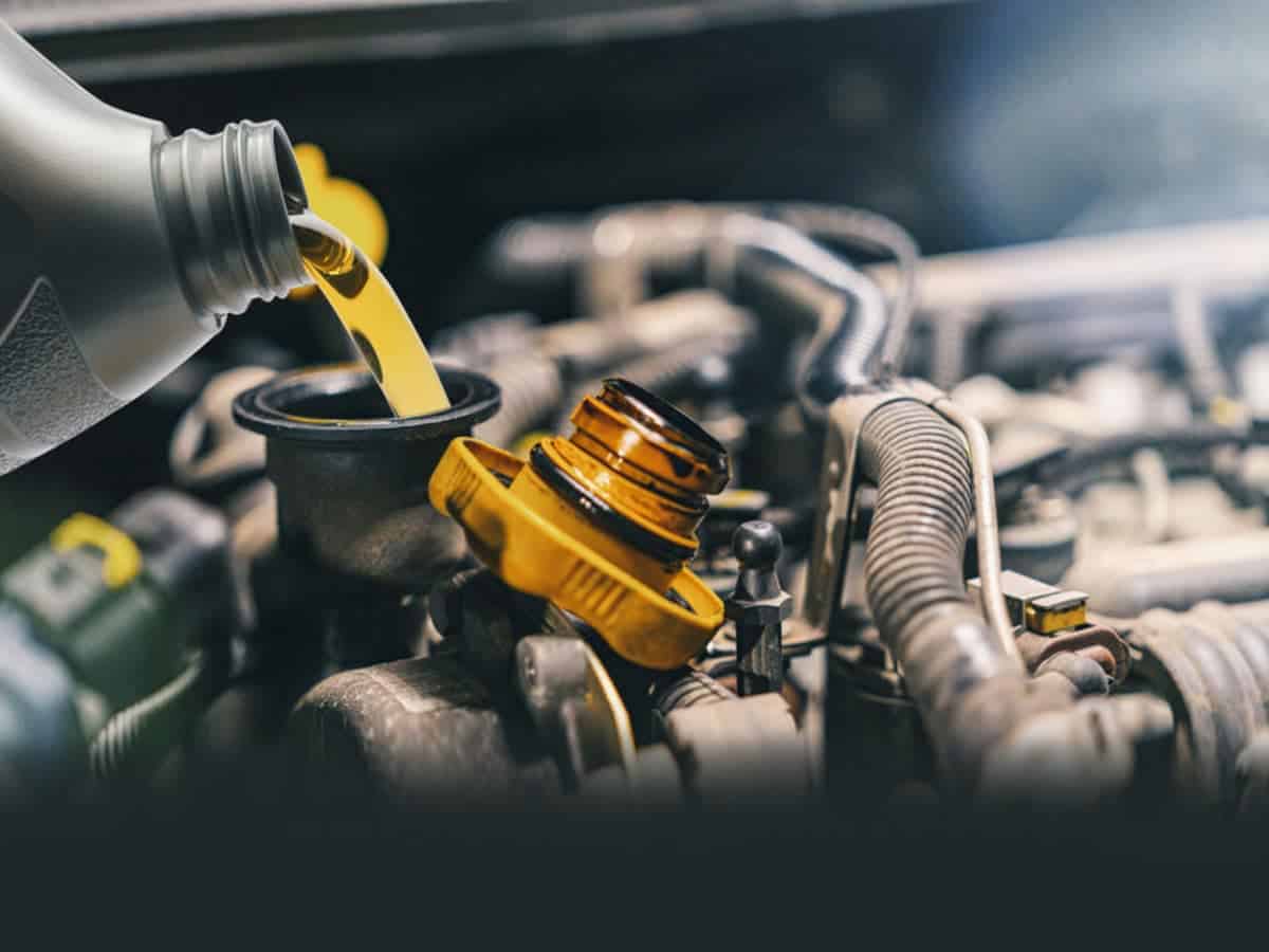 Car maintenance: The Importance of Regular Engine Oil Checks